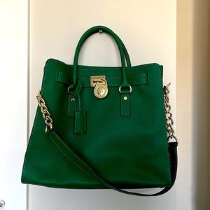 Almost new, Michael Kors Hamilton large bag in emerald green